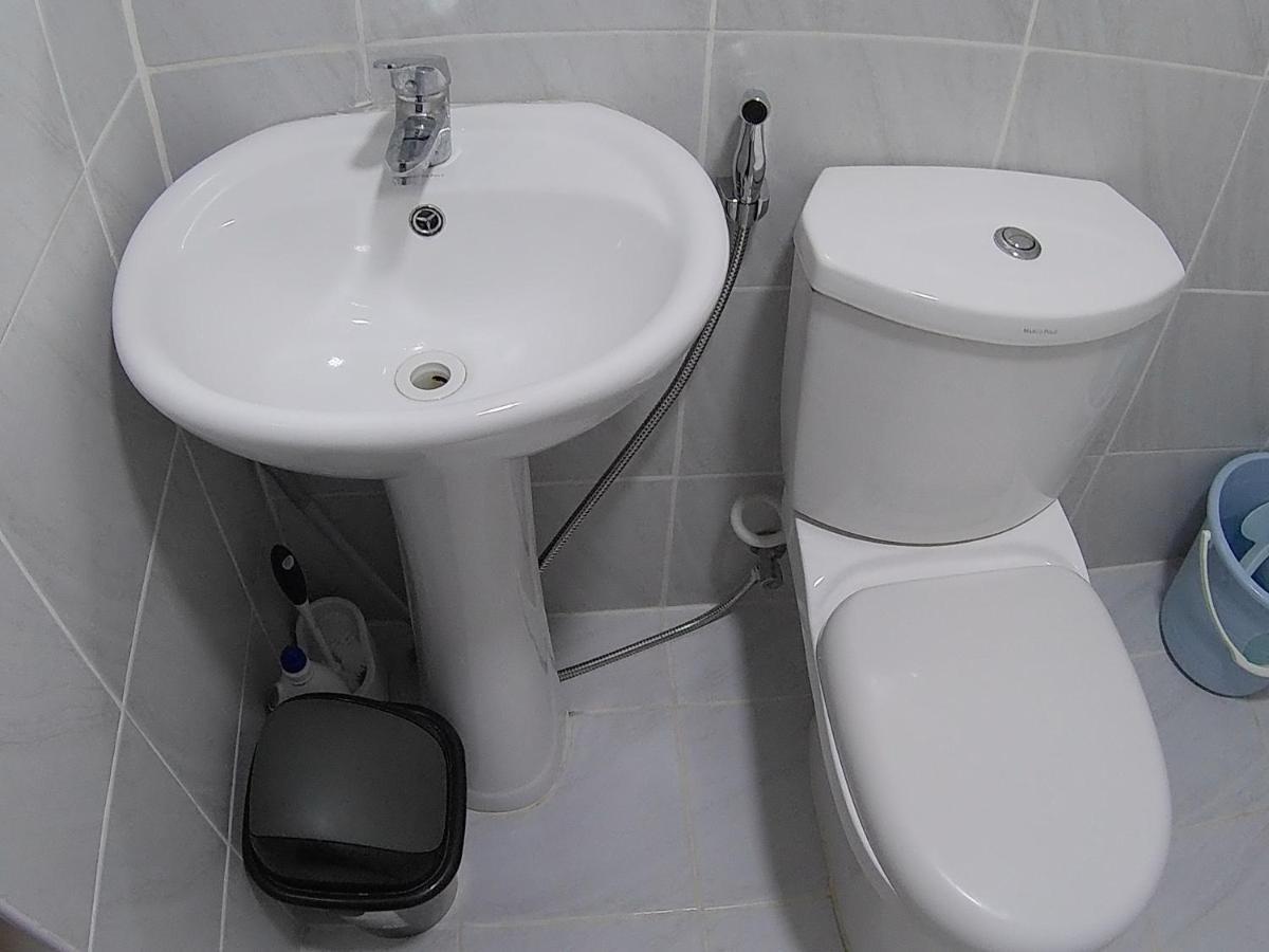 Saekyung Condominium Мактан Екстериор снимка