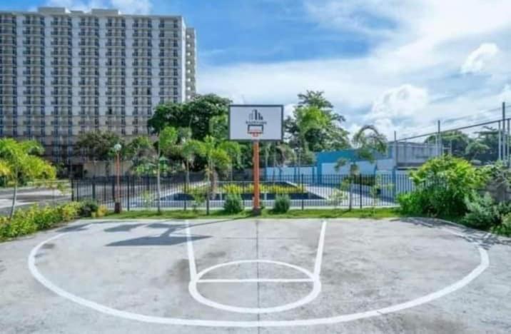 Saekyung Condominium Мактан Екстериор снимка