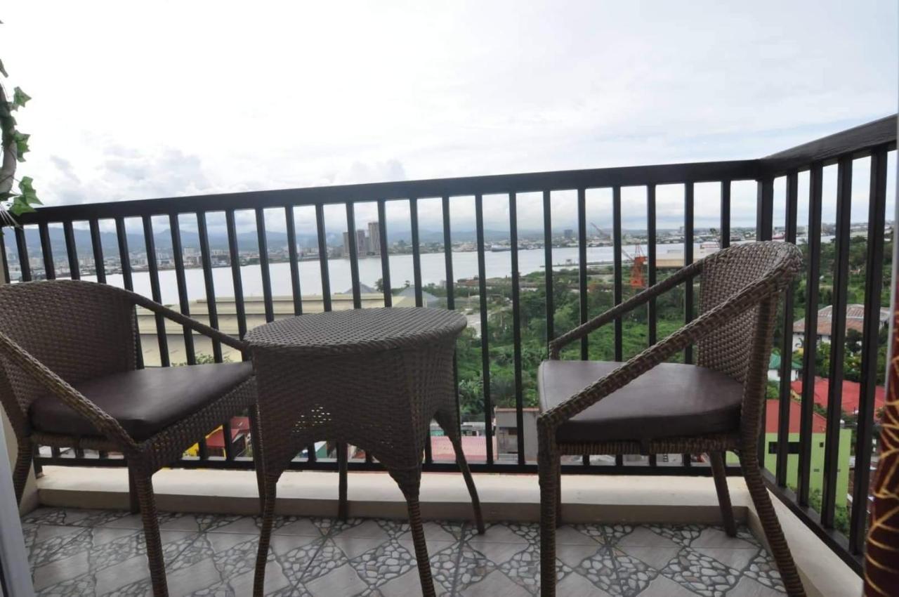 Saekyung Condominium Мактан Екстериор снимка