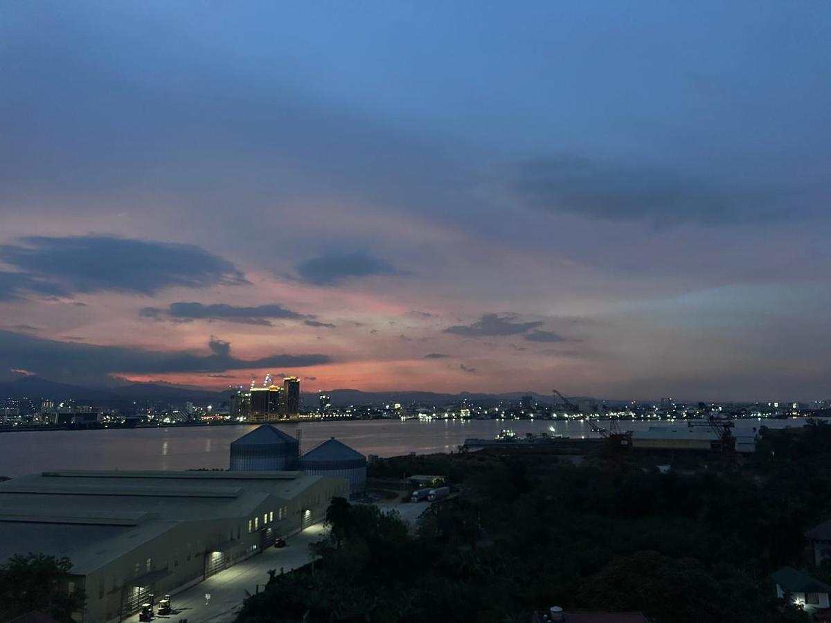 Saekyung Condominium Мактан Екстериор снимка