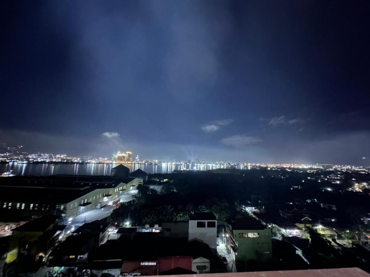 Saekyung Condominium Мактан Екстериор снимка